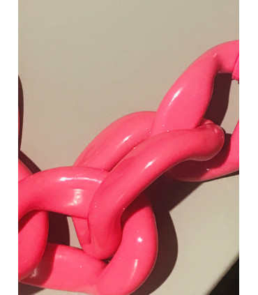Collar corto eslabones fucsia